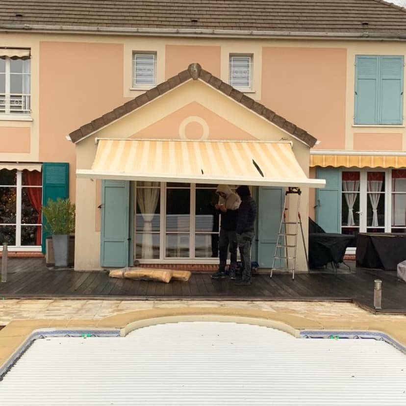 Réparation store Toulon expertise locale